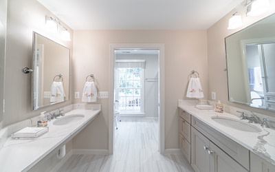 Don’t Miss Out On These 2021 Bathroom Design Trends